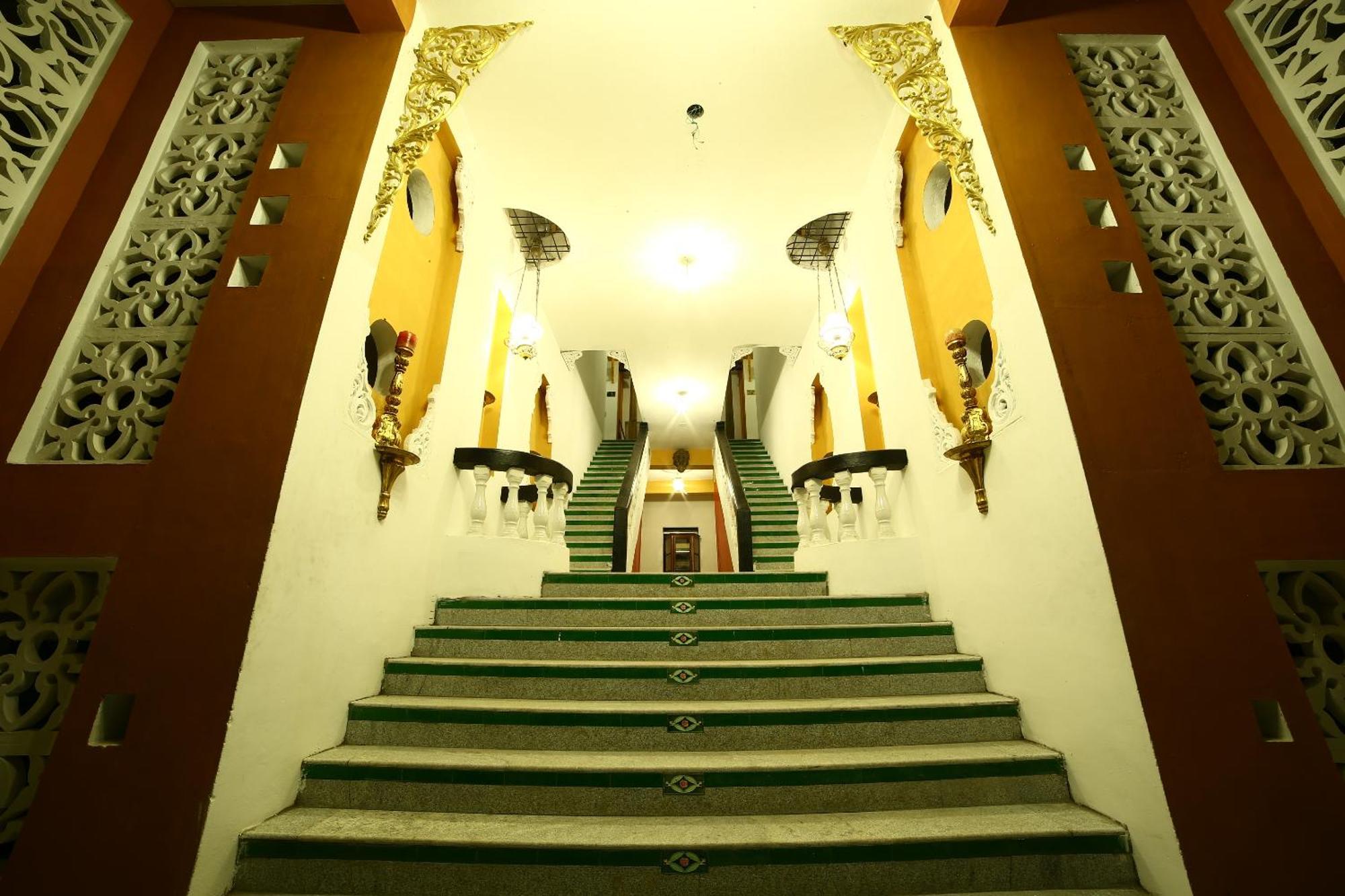 Indeco Hotels Swamimalai Кумбаконам Екстер'єр фото